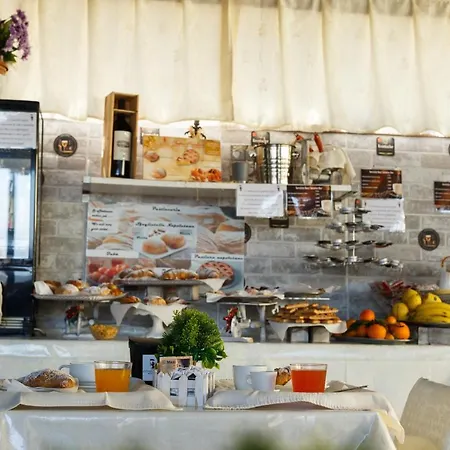 מלון Confalone 2*