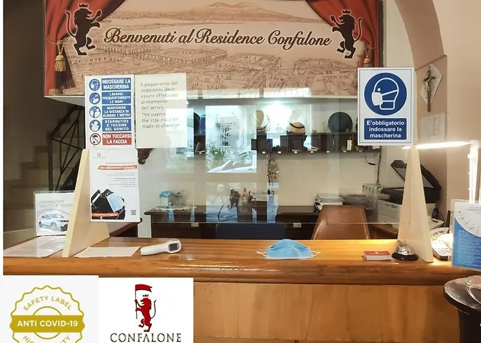 Confalone فندق 2*