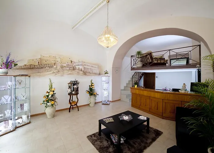 Confalone 2* نابولي