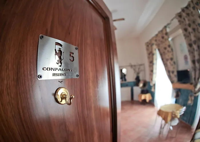 فندق Confalone 2*