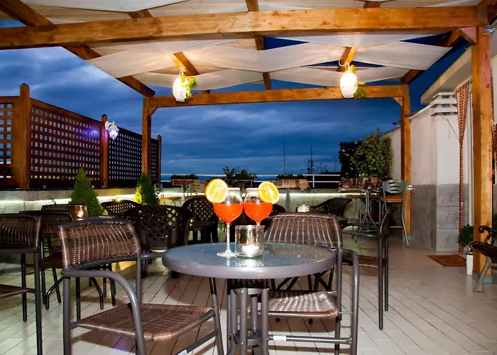 Confalone نابولي