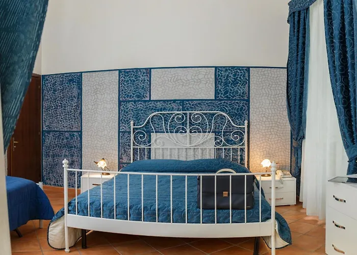 Confalone فندق نابولي