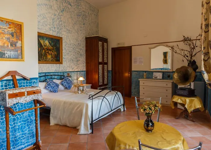 Confalone Hotel Nápoles